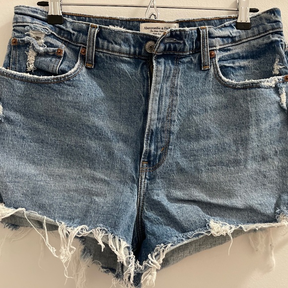Abercrombie & Fitch The Mom Short - High Rise CURVE LOVE - Picture 3 of 8